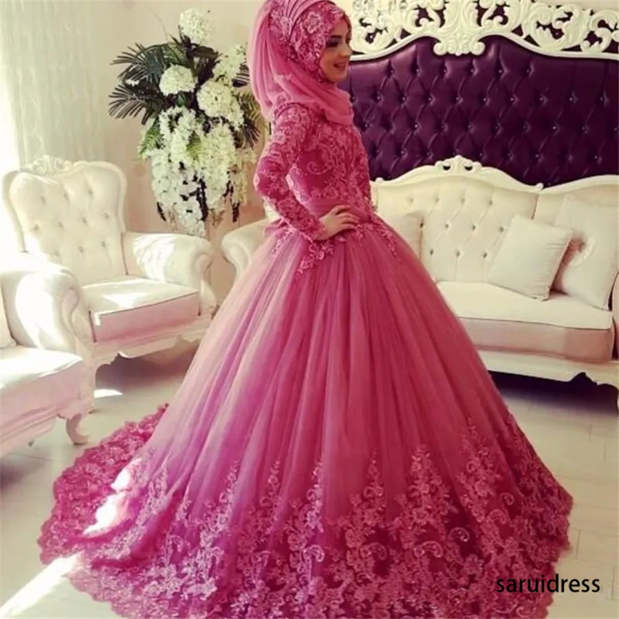 이슬람 높은 목 긴 소매 레이스 아플리케 웨딩 드레스 드레스 Fuchsia 사우디 아라비아 이슬람 약혼 드레스 솜털 공 가운