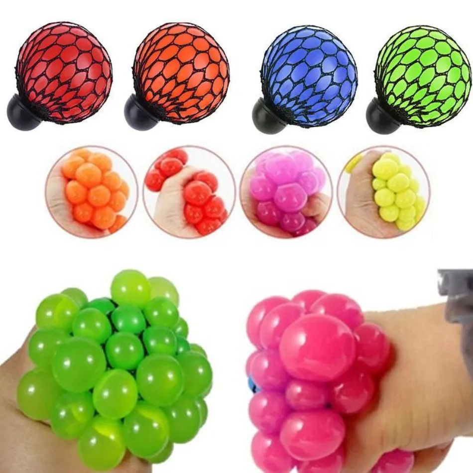 Kinderen Speelgoed 6 cm Grappige Anti-Stress Squishy Mesh Ball Grape Squeeze Sensory Fruitig Toys Nieuwigheid in Sensorische Kids Play Vent Toys Gags Gift