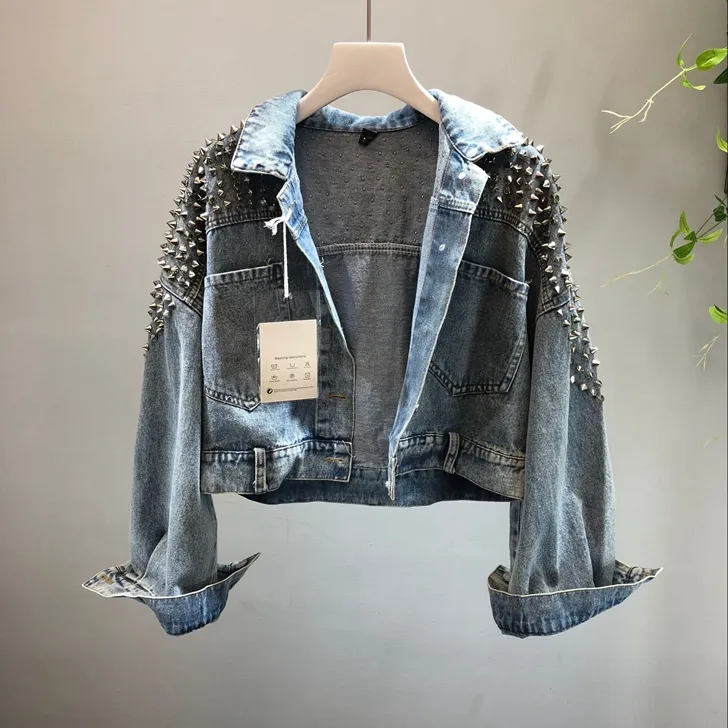 Vestes de manteaux pour femmes Vêtements extérieurs avec rivet denim jean tops européen 2023 automne new femelle nail courte lavage jeans veste fille fashion