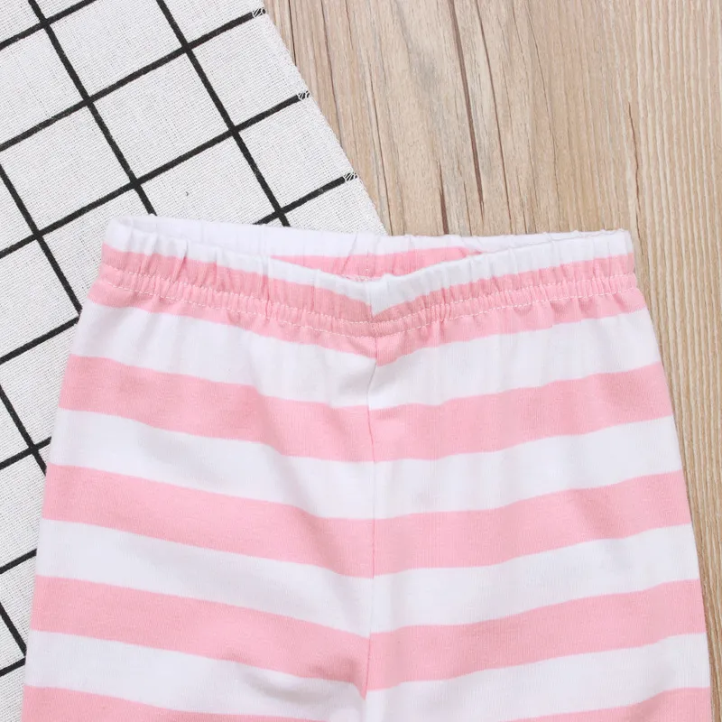 2018 Yaz Kız Giyim Setleri Bebek Kız Kıyafetler Çocuklar Tank Top Mektuplar Baskılı T Gömlek + Pembe Çizgili Pantolon 2 adet Set Çocuk Giysileri