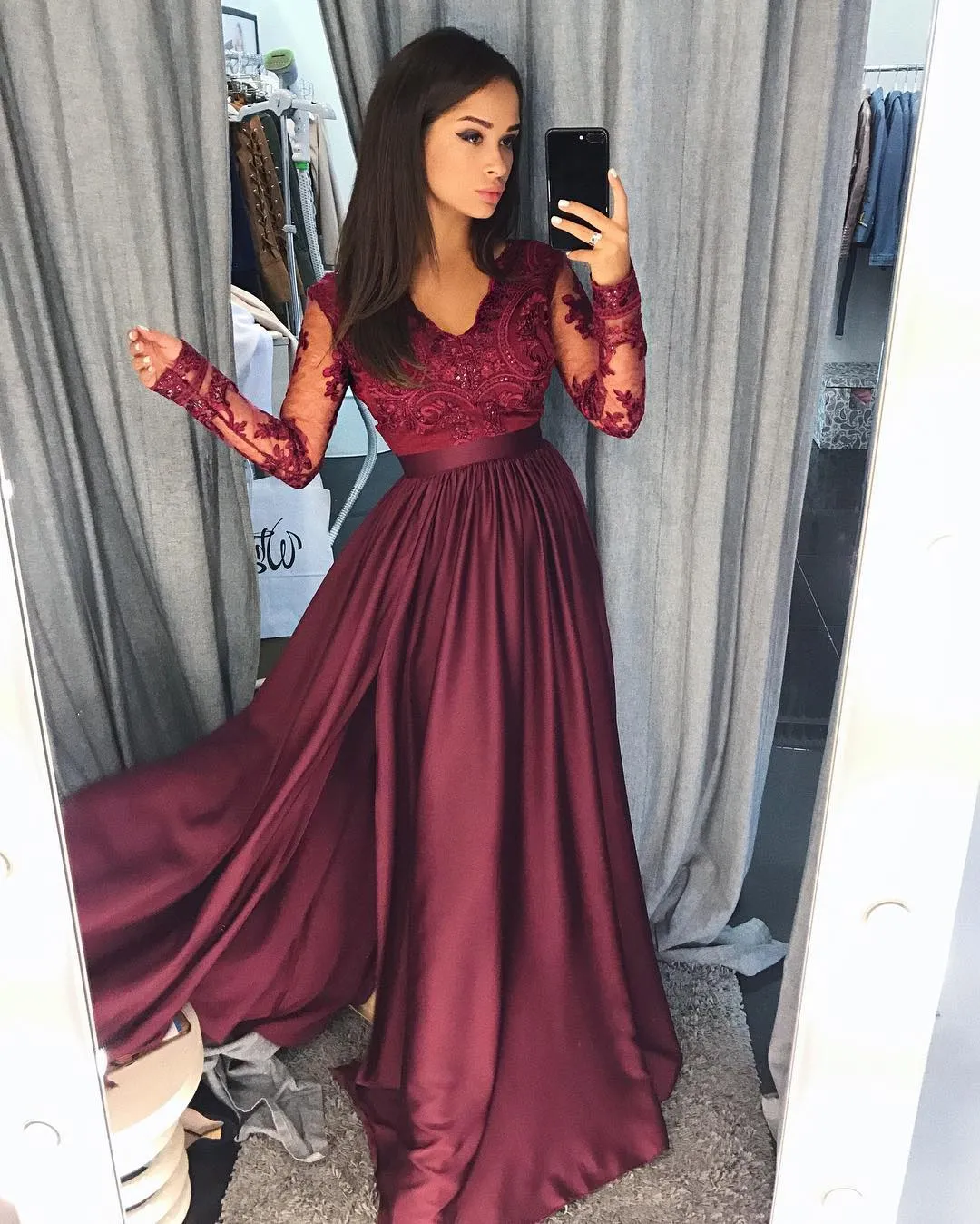 Floor Length Matte Silk Like Satin Long Sleeves Lace Appliqued Beaded Burgundy Evening Prom Dresses vestidos de fiesta largos elegantes