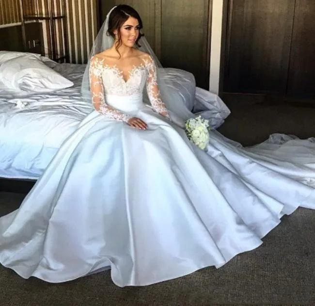 2018 New Lace Wedding Dresses Split With Satin Detachable Train Long Sleeves Sheath Illusion Back Zipper Bridal Gowns Cheap Custom Beautiful