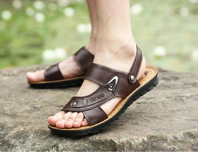 Märke Designer-Sandals tofflor PU Läder Cowhide Sandaler Utomhus Sommar Män Kvalitet Läder Sandaler För Man Male