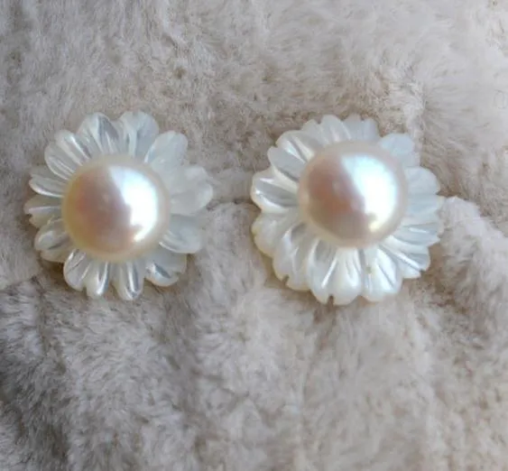 Boucles d'oreilles en perles véritables de fleur de coquille, boucles d'oreilles en perles d'eau douce de couleur blanche naturelle, boucles d'oreilles en argent sterling 925, bijoux en perles de fleurs coupées