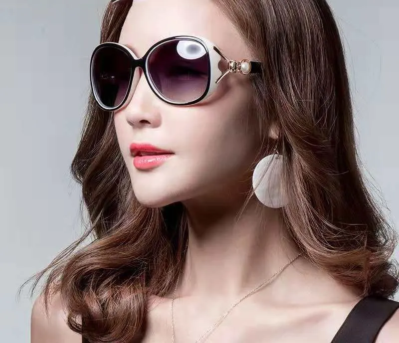tendencia de moda para damas elegante de 2018 va con gafas de sol polarizadas