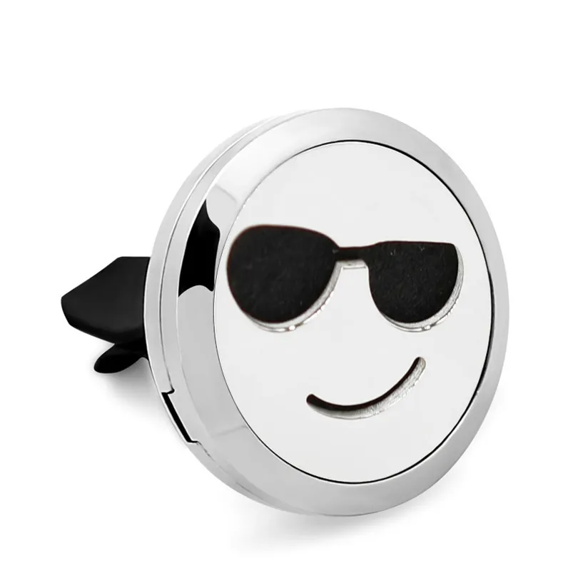 Smile Mignon Visage Diffuseur de parfum de voiture 30mm Diffuseur Clip de ventilateur 316L Pendentif en acier inoxydable Pendentif auto conflolée magnétique 