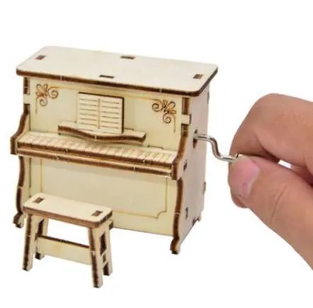 New Arrivials DIY Wooden Music Box Hand Crank Happy Birthday Party Children Gift Piano Style Musical Toy