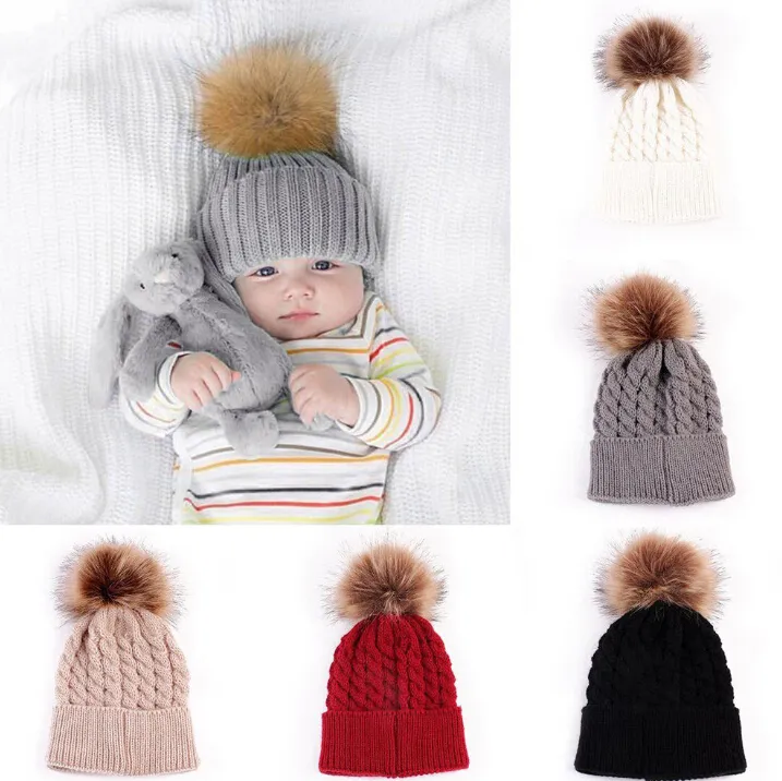 Bebek Yürüyor Çocuk Boys Kız Örme Kapaklar Sevimli Şapka Tığ Kış Sıcak Kürk Pom Şapka Tığ Kap 5 Renkler