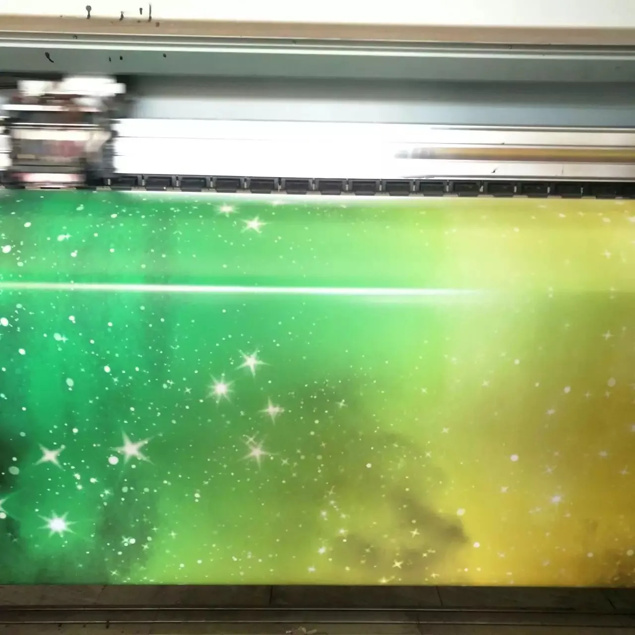 Película de automóvil de vinilo Galaxy Galaxy 2018 con lámina de camión de vinilo impreso sin aire para envoltura de vinilo estampado de camión para cubierta de automóvil de cobertura completa 1.52x30mroll