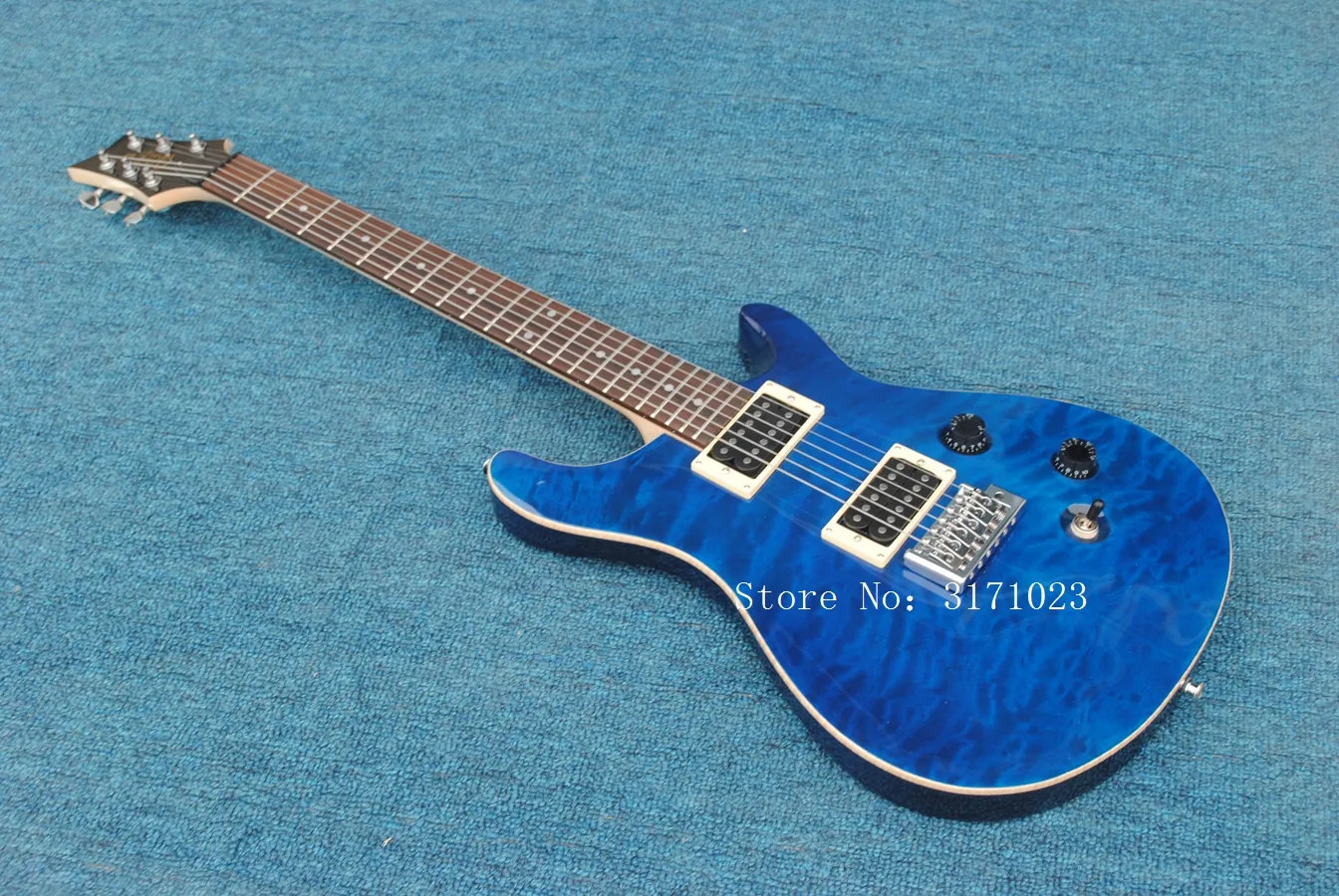 Chitarra elettrica con colore blu e 2 pickup Humbucker aperti e può essere personalizzata su richiesta