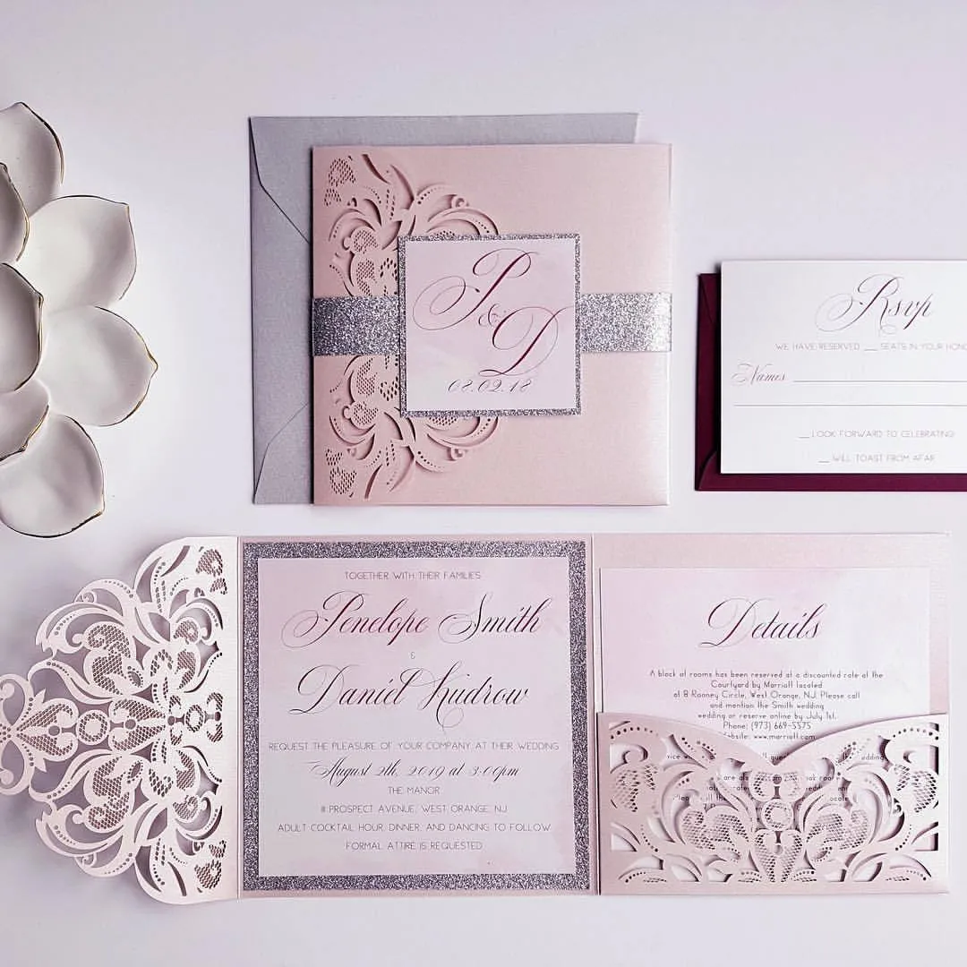 Luxe Tri-gevouwen blozen roze op maat gemaakte laser gesneden handgemaakte bruiloft uitnodigingskaarten enveloppen uit China RSVP afdrukken