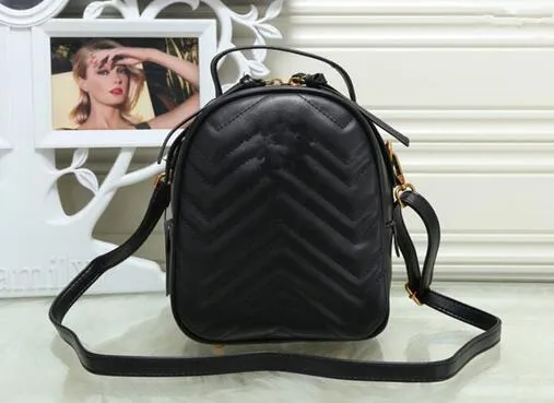 Venta caliente Bolsos de moda clásicos mujeres hombres Mochila Estilo Bolsos Bolsos de lona Bolsos de hombro unisex Bolso de hombro