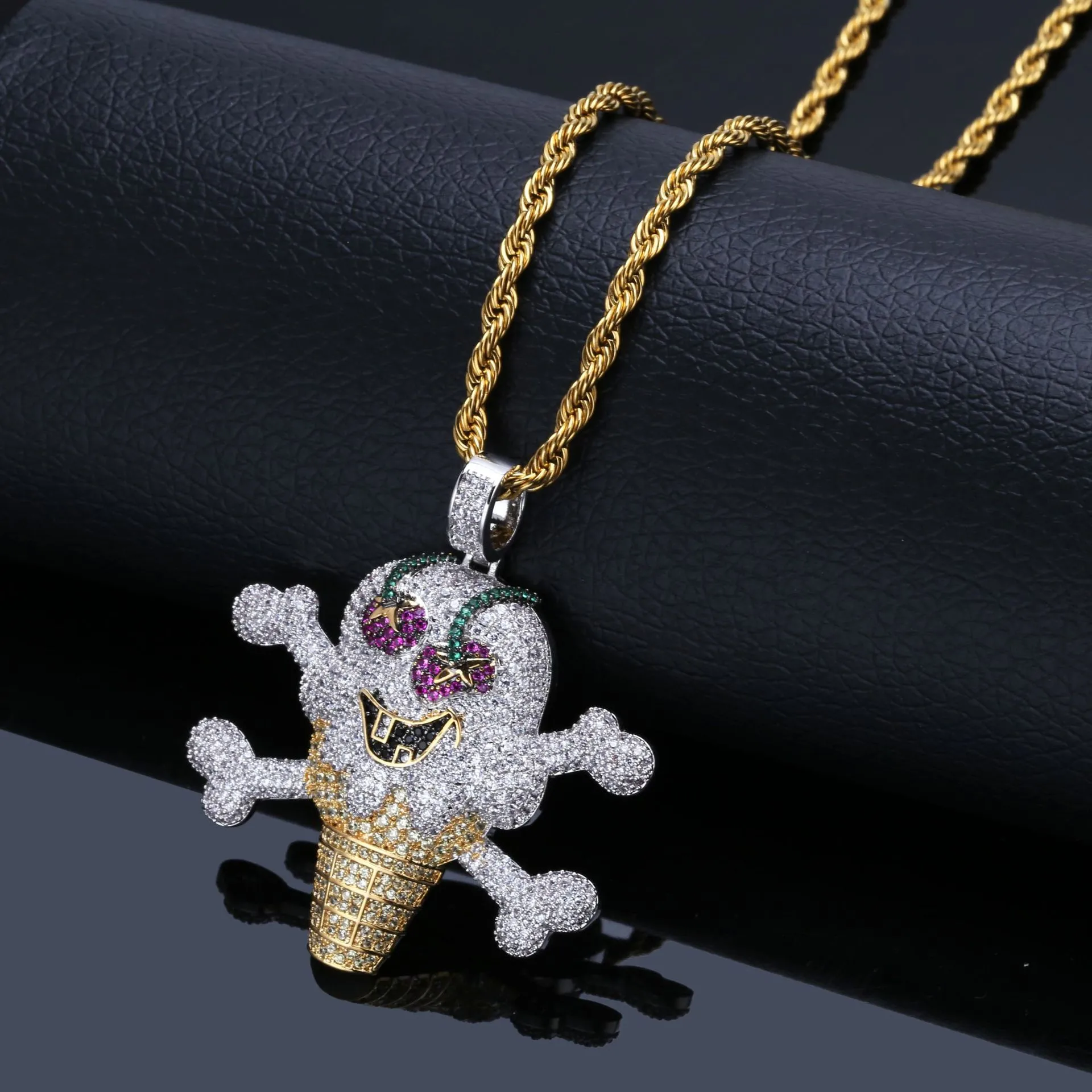 Iced Out Skull Ice Cream Shape Pendant Halsband Kubik Zircon Glass Hängande Halsband med Rope Chain