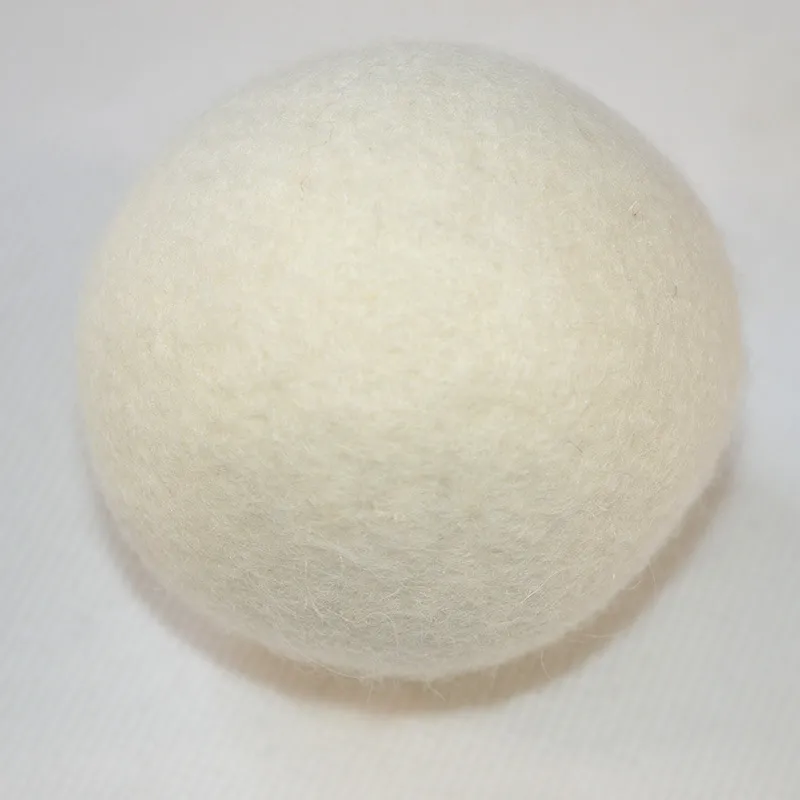 Natural Wool Felt Dryer Balls 4-7CM Laundry Balls Reusable Non-Toxic Fabric Softener Reduces Drying Time White Color Balls