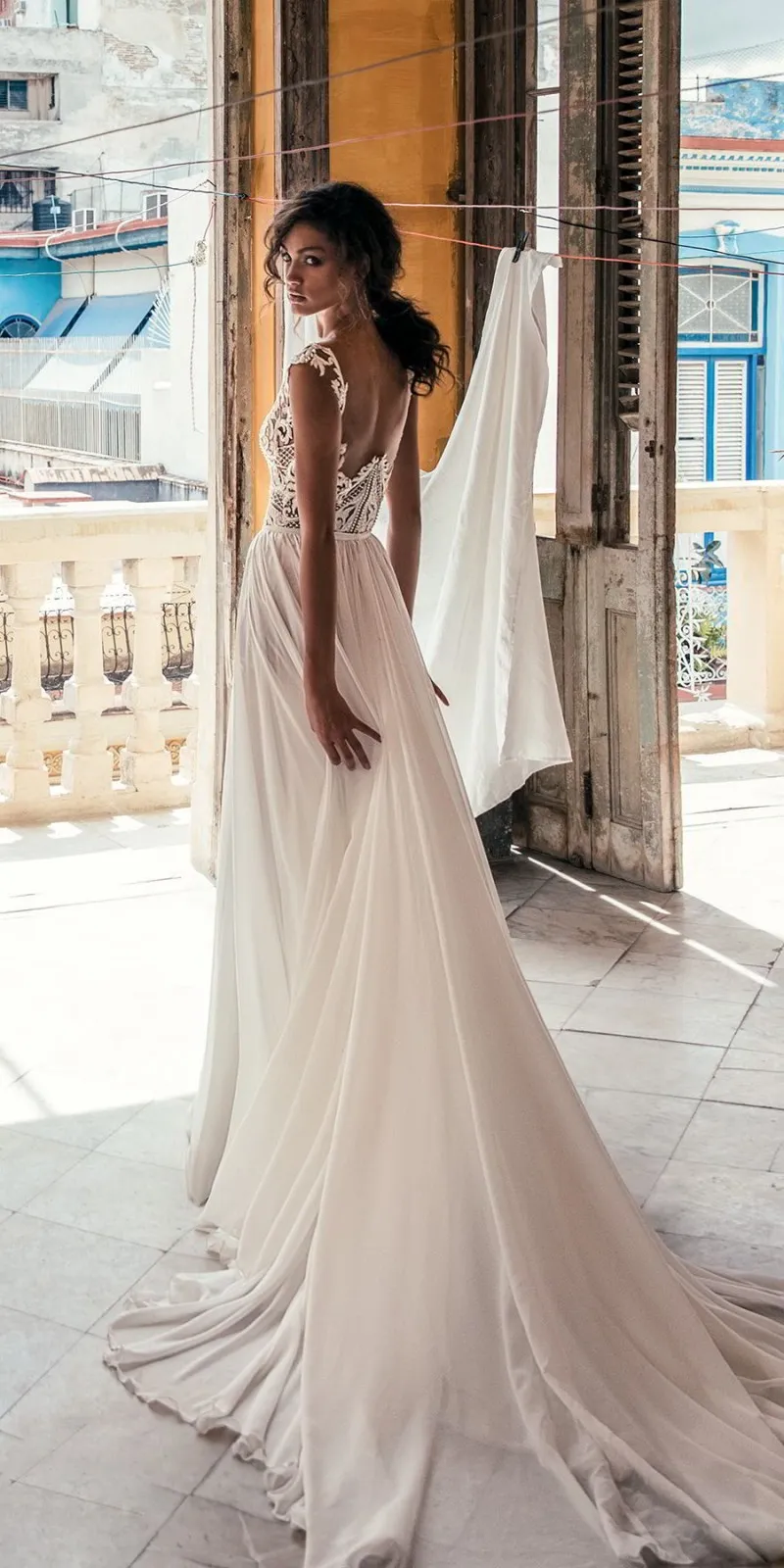 2018 Julie Vino koronki boho sukienki ślubne seksowne szyfonowe głębokie V Neck High podzielone suknie ślubne Vestido de novia2704