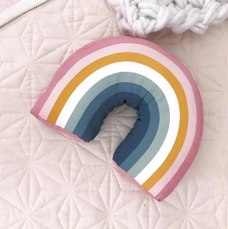 Ny Nordic 25x35cm Rainbow Pillow Kids Rainbow Toys Mjuk dekorativ fylld kudde tecknad Baby Pillow Dekorera barnkammare Dekor