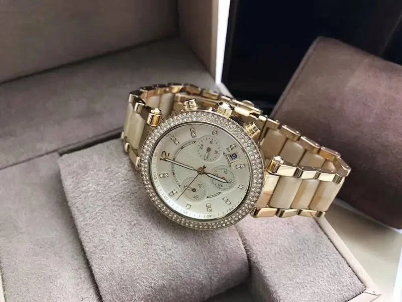 Fashion Lady039s Ulubiony 5632 Gold Quartz Watch Rhinestone Diamond Waterproof Watch Retail and Whole 2014897
