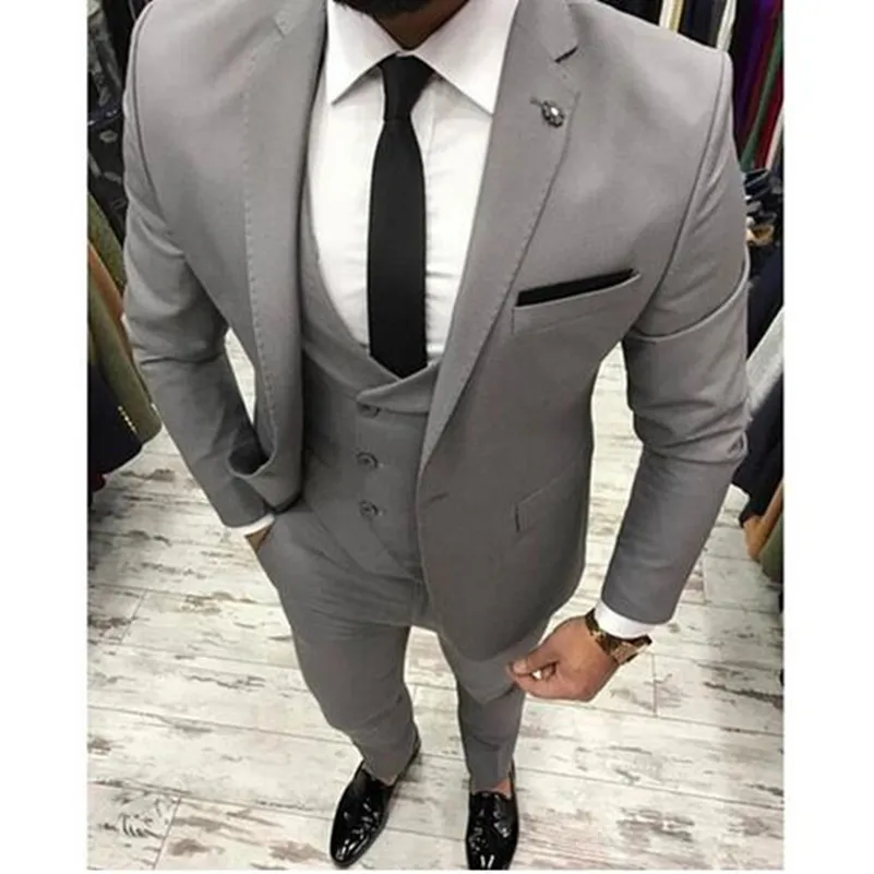 Nya gråa män kostym smal passform tre bitar bröllop tuxedo mens kostymer skräddarsydda slöserier (jacka + byxa + väst)