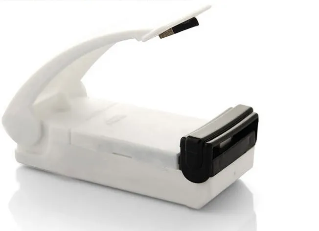 Ny Mini Baby Sealer Portable Hem Handhållen Tätningsmaskin Värmeverktyg Plastväska Hem Användning Batteri ingår ej
