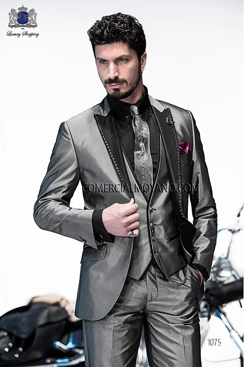 Novo Design 2018 Cinza Magro Manhã Estilo Melhor Homem Pico Lapela Mens 3 Peça Ternos De Casamento Terno Do Smoking Para Homens (Jacket + Pants + Vest)