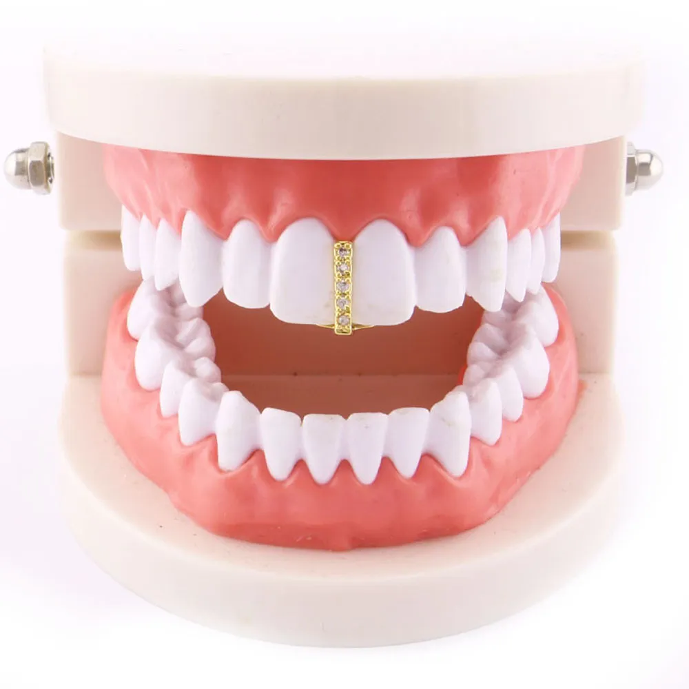 Заводские нижние зубы Grillz Set Хип-хоп Bling Зубные грили CZ Iced Out Зубная крышка Ювелирные изделия для тела США Все мужские зубы Access4666343