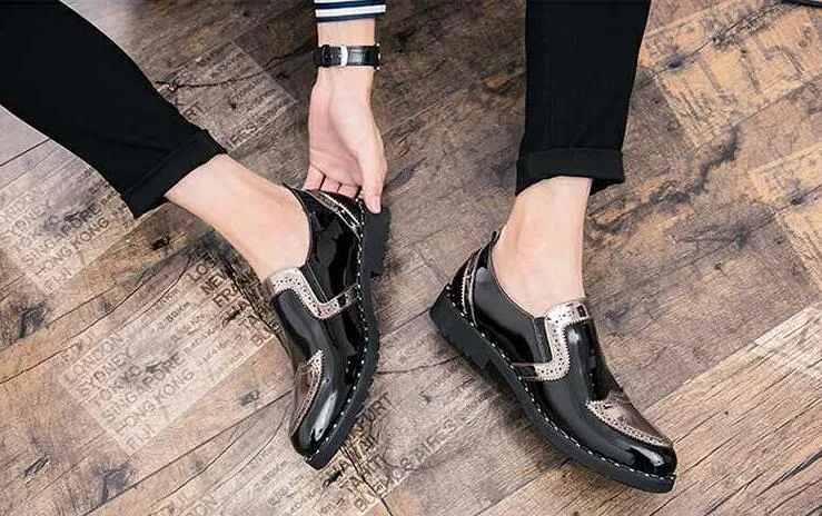 Brand Design Stylish Man Shoes Pailletted Punted Toes Pelle di brevetto Scarpe da festa Dimensioni 38 ~ 45 oro argento nero