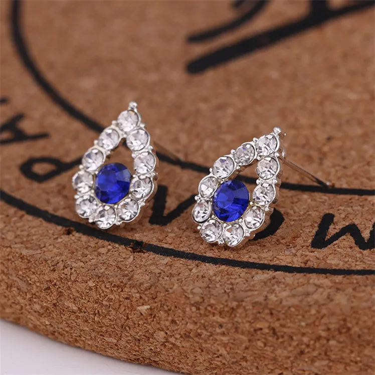 Women's Fashion Star Moon Rhinestone Stud Earrings Pentagram Stars Studs Earrings Party Decoration Accessories T1C097