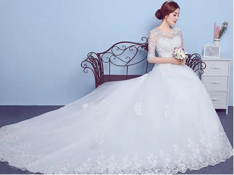 Abito da sposa nuovo arrivo 2018 Vestido De Noiva Ricamo a mezza manica in pizzo con applicazioni di perline Royal Train su misura