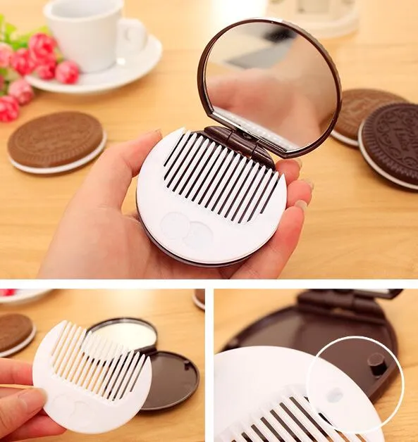 Fashion Cocoa Cookies Mirror Makeup Mirrors with Comb,Unique Cheap Sandwich Cooke Compact Mirrors Women Makeup Accessories Tools