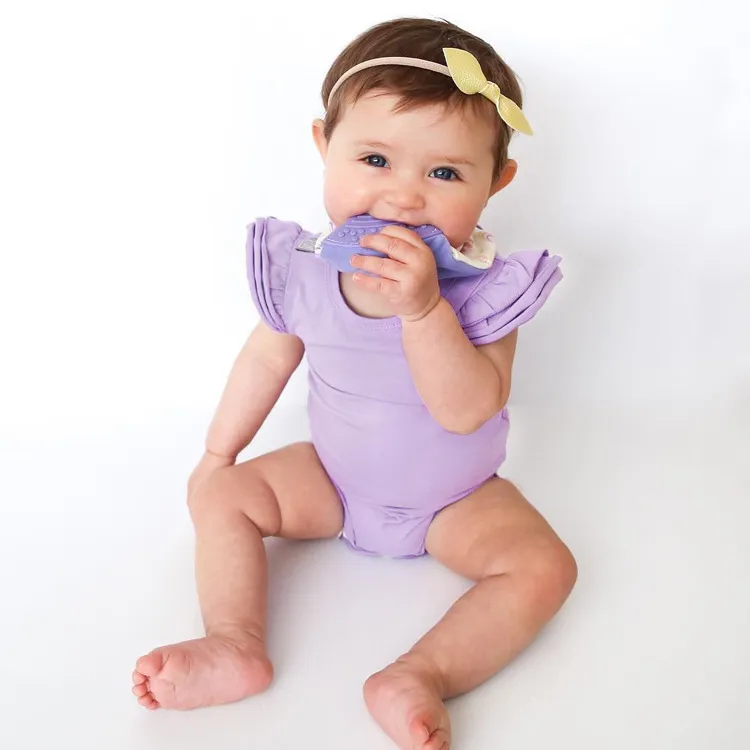 Baby meisje rompertjes 2018 nieuwe zomer baby baby kleding vlieg mouw katoen baby onesie kinderen kinderen peuter meisjes boutique kleding 8 kleuren