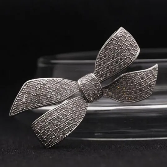 Biały złoty ton Rhinestone Crystal Diamante Bow krawat Broszka Pin Prezent Akcesoria