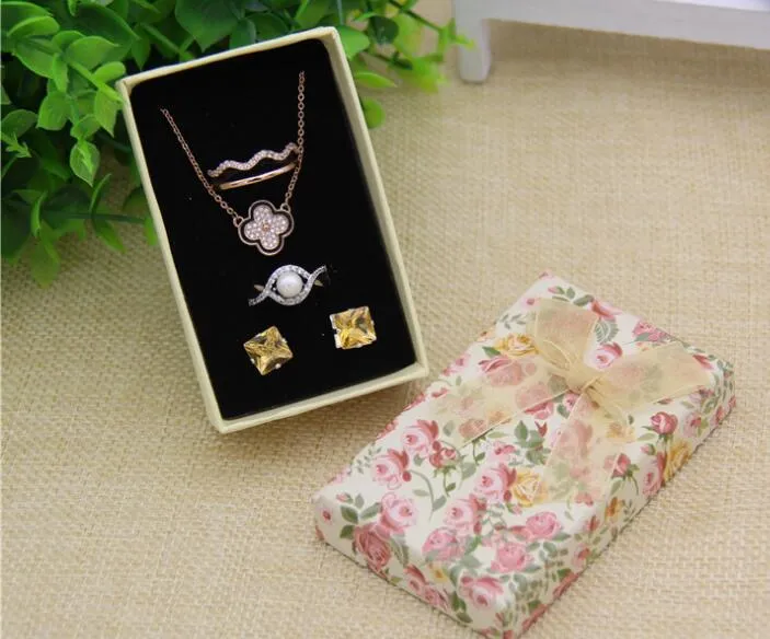 Blomma Floral Necklace Earrings Ring Box 5 8cm smycken Box Pappersmycken Presentförpackning Multifärger Jycken Organiser GA59286B