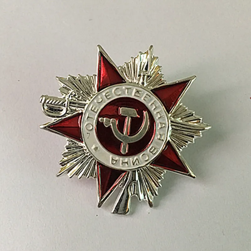 100個のPCS国家防衛ヒーローソビエトKGBシルバーゴールドメッキ愛国心ロシアの土産バッジ