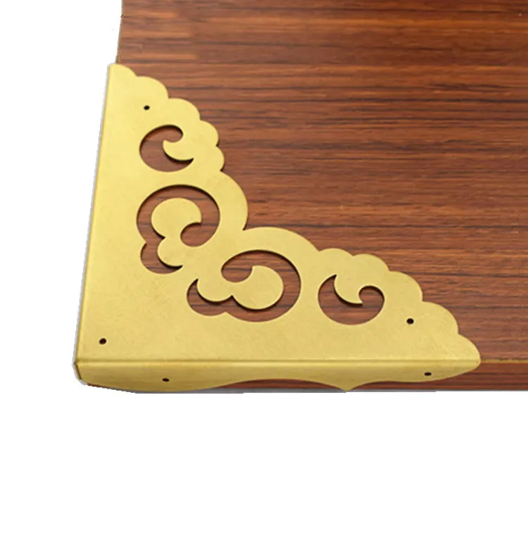 Staffa angolare in ottone antico mobili scrivania armadio portagioie scatola di legno hardware angolo cavo fiore di pizzo angolo253g