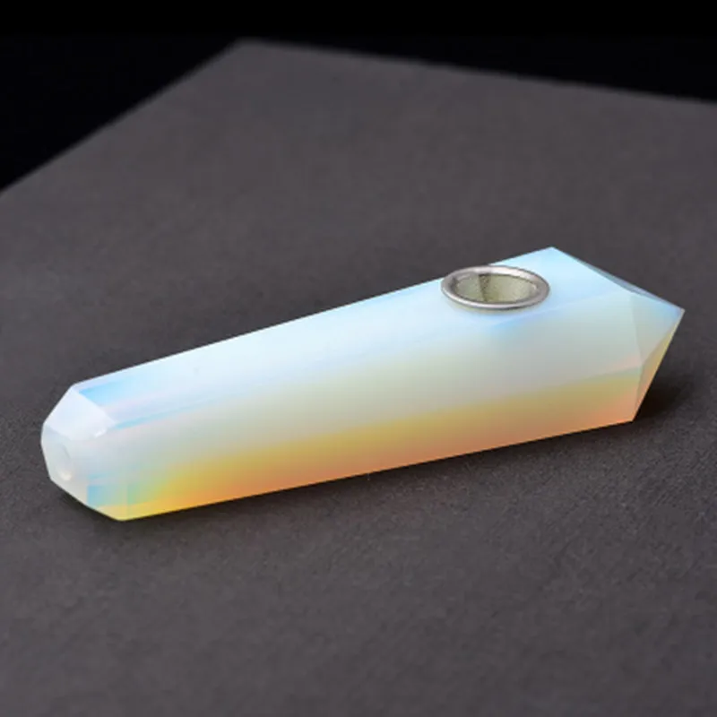 Belle pipe à fumer en cristal de quartz opale synthétique sculptée à la main avec trou de carburateur Opalite Gemstone Point Wand Healing Cigarette Pipe pour Tabocco