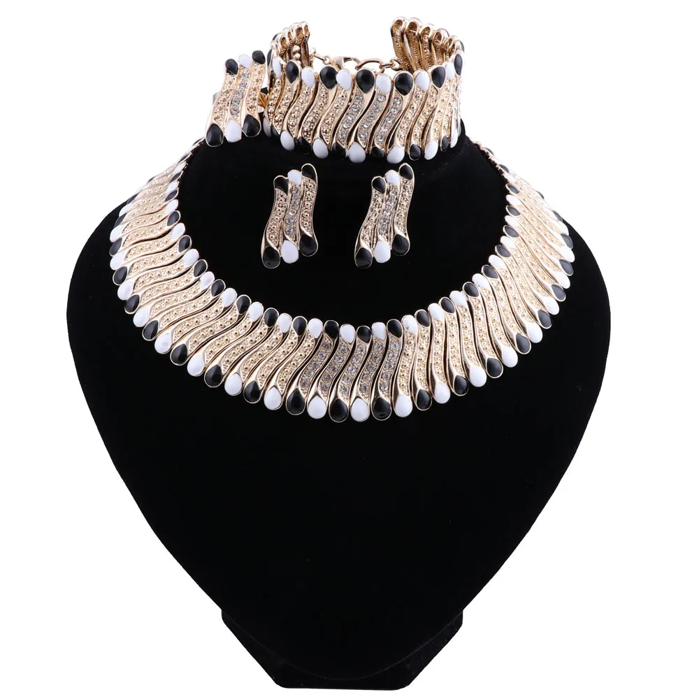 2020 Nouveau style de mariage Dubaï Afrique Nigeria africaine Ensemble de bijoux Collier Blanc Noir Boucles d'oreilles Bracelet Bague Bijoux de mariée