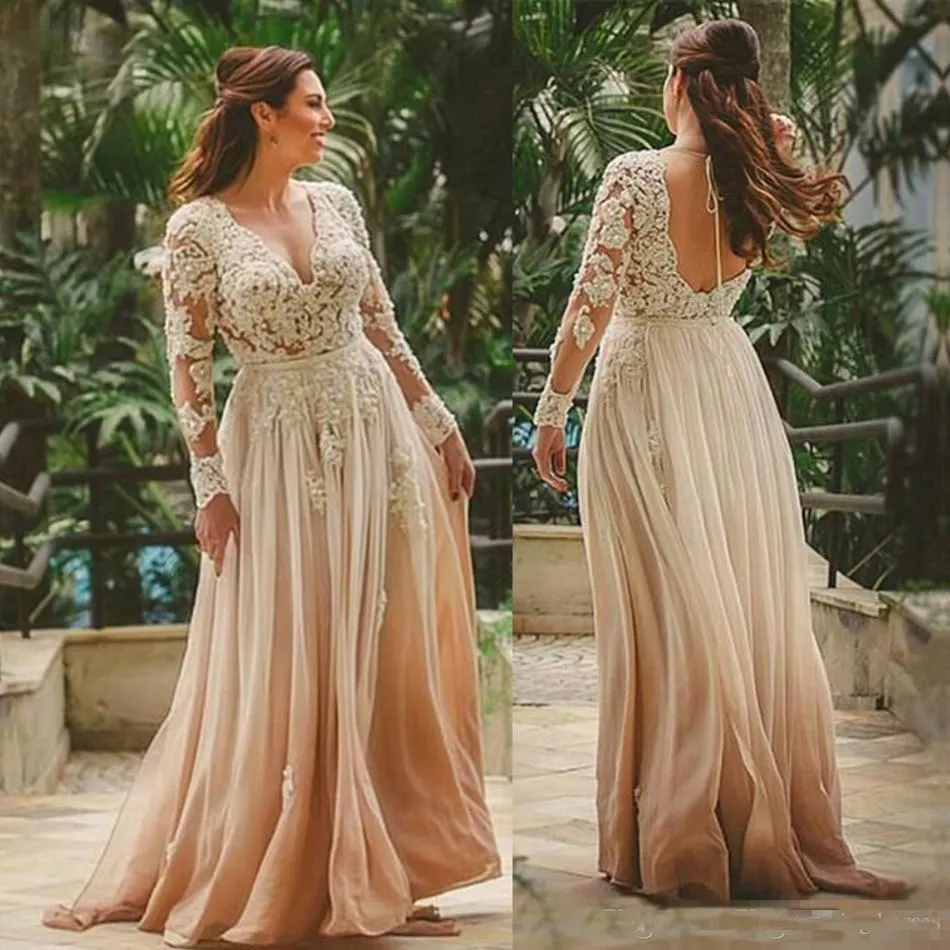 Skönhet Champagne Boho Beach Bröllopsklänningar Sexig Djup V-ringad Långärmad Backless Golv Lång Country Garden Brudklänning Plus Size