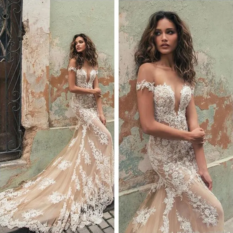 Sexig Sheer Neck Berta Bröllopsklänningar 2020 Cap Sleeves Lace Applique Mermaid Bridal Gowns Tulle Court Train Plus Size Vestidos de Novia
