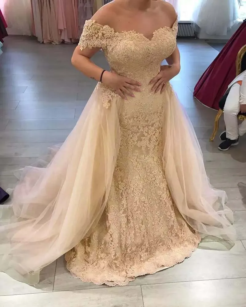 Abiti da sera della sirena del merletto della spalla della spalla di usanza 2021 Plus Size Appliqued Sweep Train Long Formale Prom Gowns