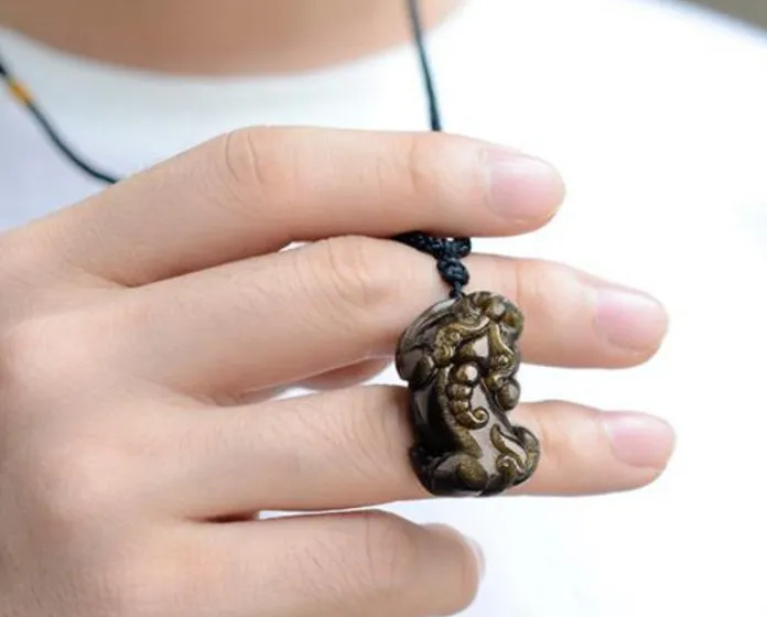 無料配達 - 自然金石石、手作り、細かく彫刻されたPixiu（恋人スタイル）、Talisman Necklace Pendant