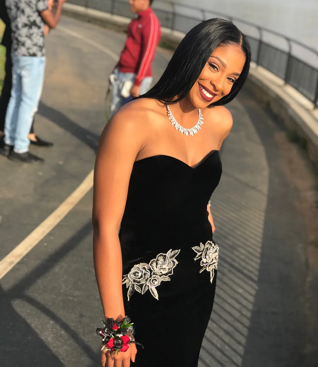 Black Sweetheart Mermaid Long Prom Dress with Embroidered Backless Design  from Dhgate Prom Dresses - price 220.66