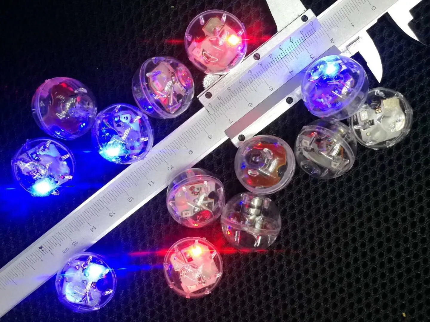 Factory direct light-emitting vibration induction water ball movement ball LED Poms, Cheer Items