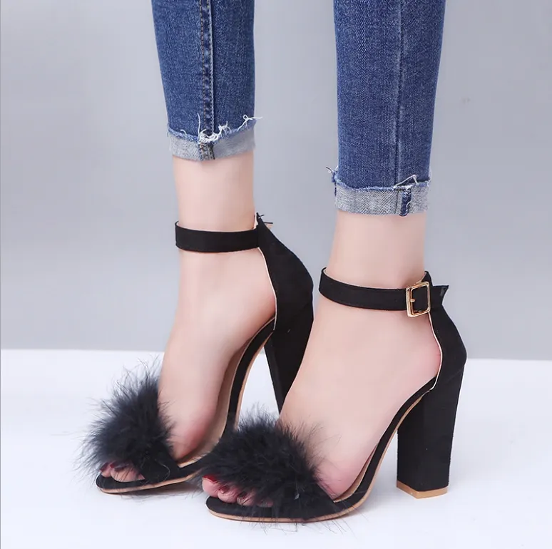 Plush shoes female spring and autumn 2018 new Korean version of the word buckle heel shoes wild pointed ostrich feather high heels shoes