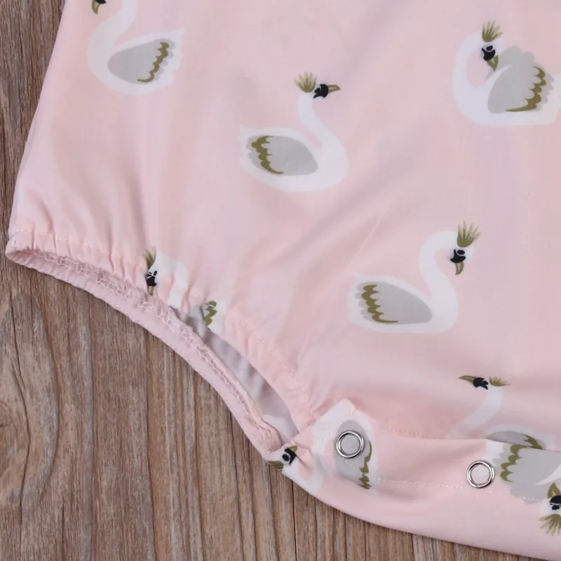 2018 الصيف الوليد ملابس الطفل بوتيك ملابس طفلة رومبير الرضع طفل الوردي سوان الطباعة رومبير بذلة الملابس وتتسابق