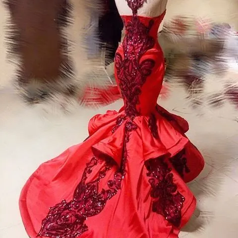 キラキラしたスパンコールアップリケレースマーメイドイブニングドレス2018マードストフルスカートフィッシュテールYousef aljasmi Red Luxury Prom Dre5005161