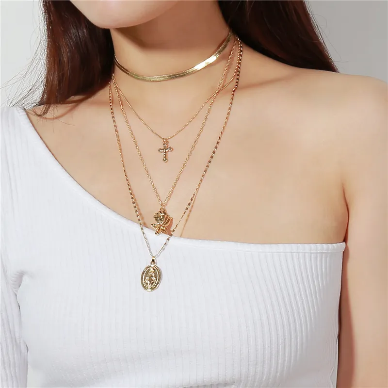 Collier Ras Du Cou RN En Alliage Doré - Longueur 53 Cm Avec Fermoir Mousqueton - Occasion Bon état