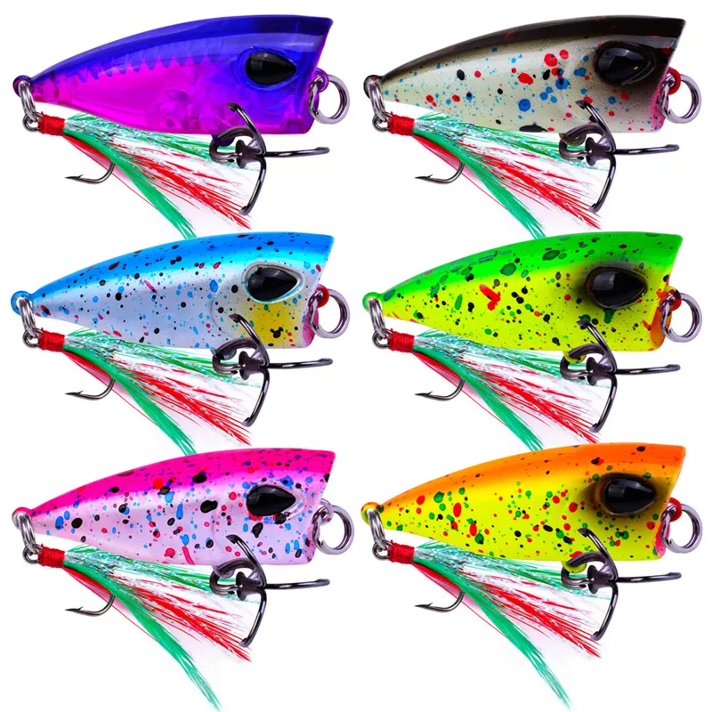 Mini plastica Popper Crankbaits Lipless Pesce d'acqua dolce Esche da pesca Piuma ganci 4cm 4.3g Galleggiante Nuoto Richiamo per l'acqua superiore