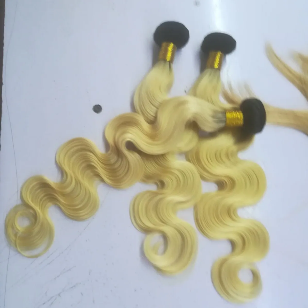 1B/613 Ombre Kleur Menselijk Haar Bundels Body Wave 3 Bundels Blond Haar Bundels Met Donkere Wortels