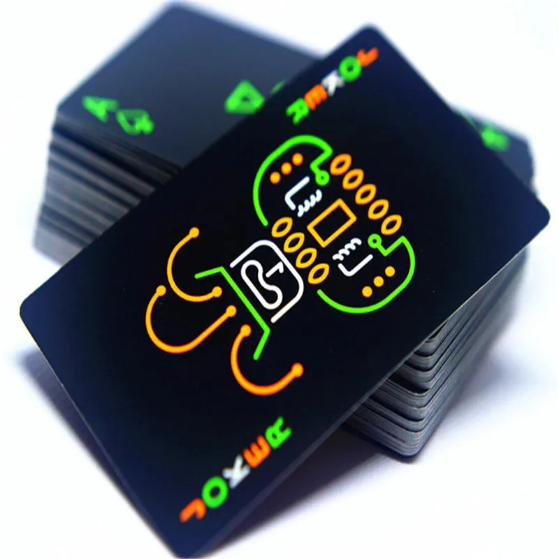 100％プラスチックカード蛍光ポーカートランプカード高品質耐久の夜ライトポーカーコレクションゲームカード