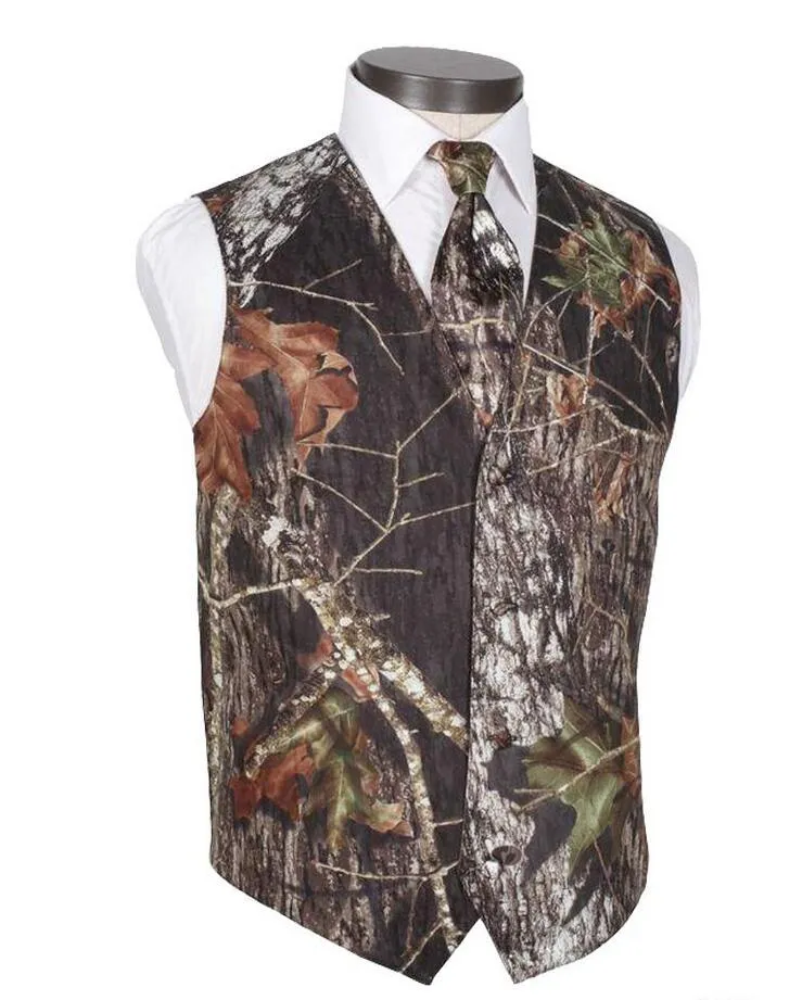 2021 Modestando Camo Groom Coletes Rústico Vista de Casamento Tronco de árvore Folhas de Primavera Camuflagem Slim Fit Vests Men's Set (Vest + Tie) Feito Personalizado